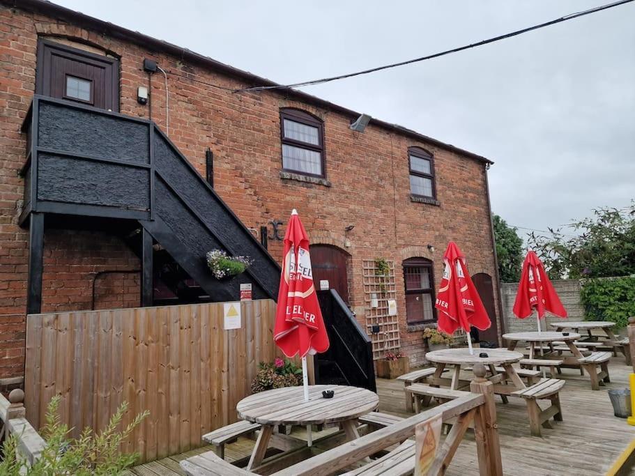 Joiners Arms - Studio Apartments Market Drayton Luaran gambar